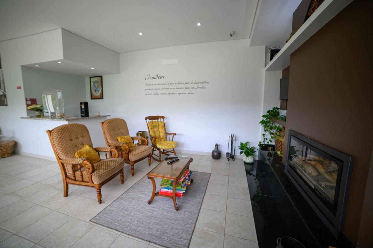 Funileiro, Apartamentos E Quartos Amares Exteriör bild